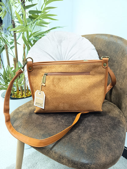 Bolso ante camel