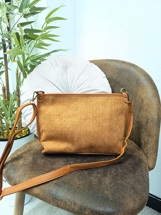 Bolso ante camel