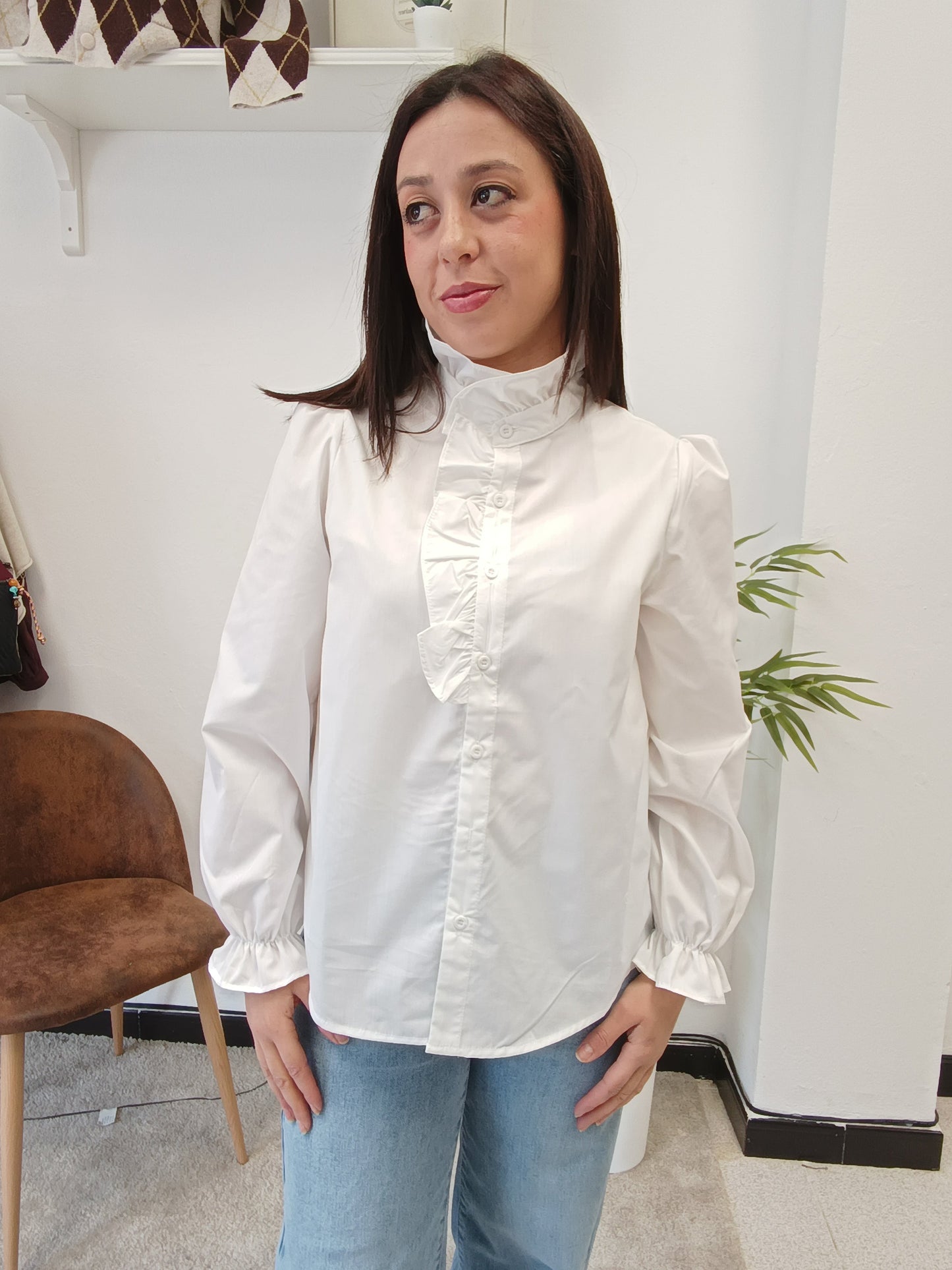 Camisa volantes blanca