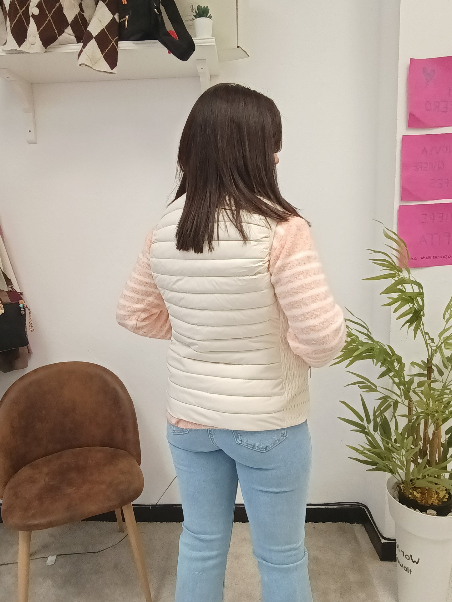Chaleco acolchado beige