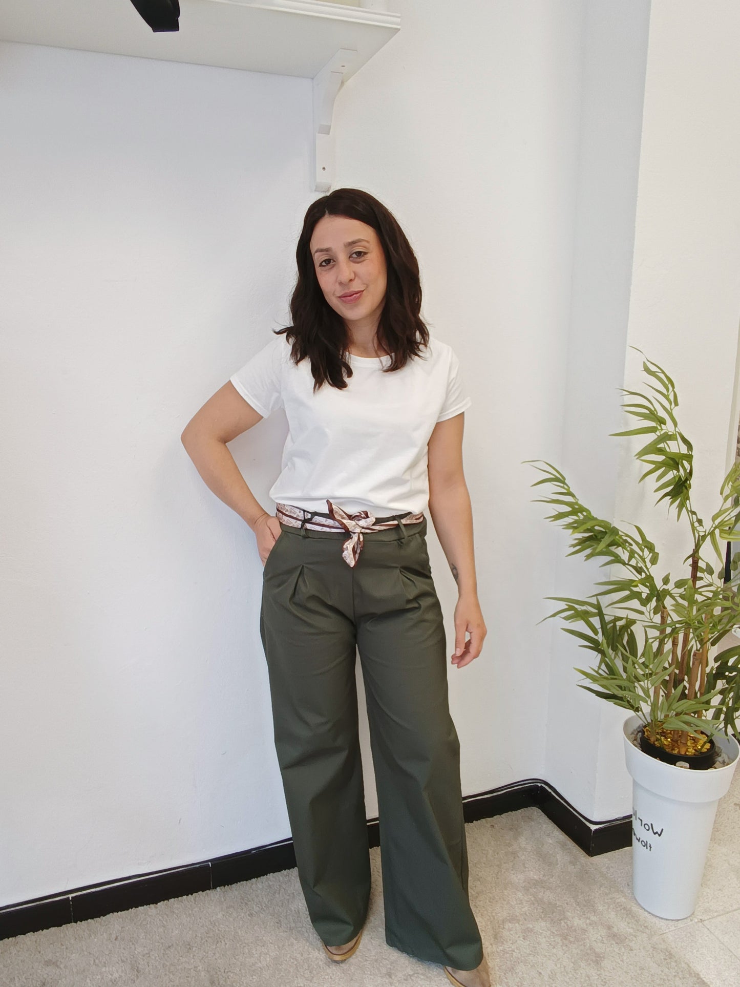 Pantalón ancho lazo