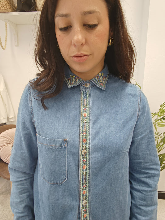Camisa vaquera flores