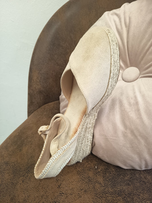 Cuña Beige