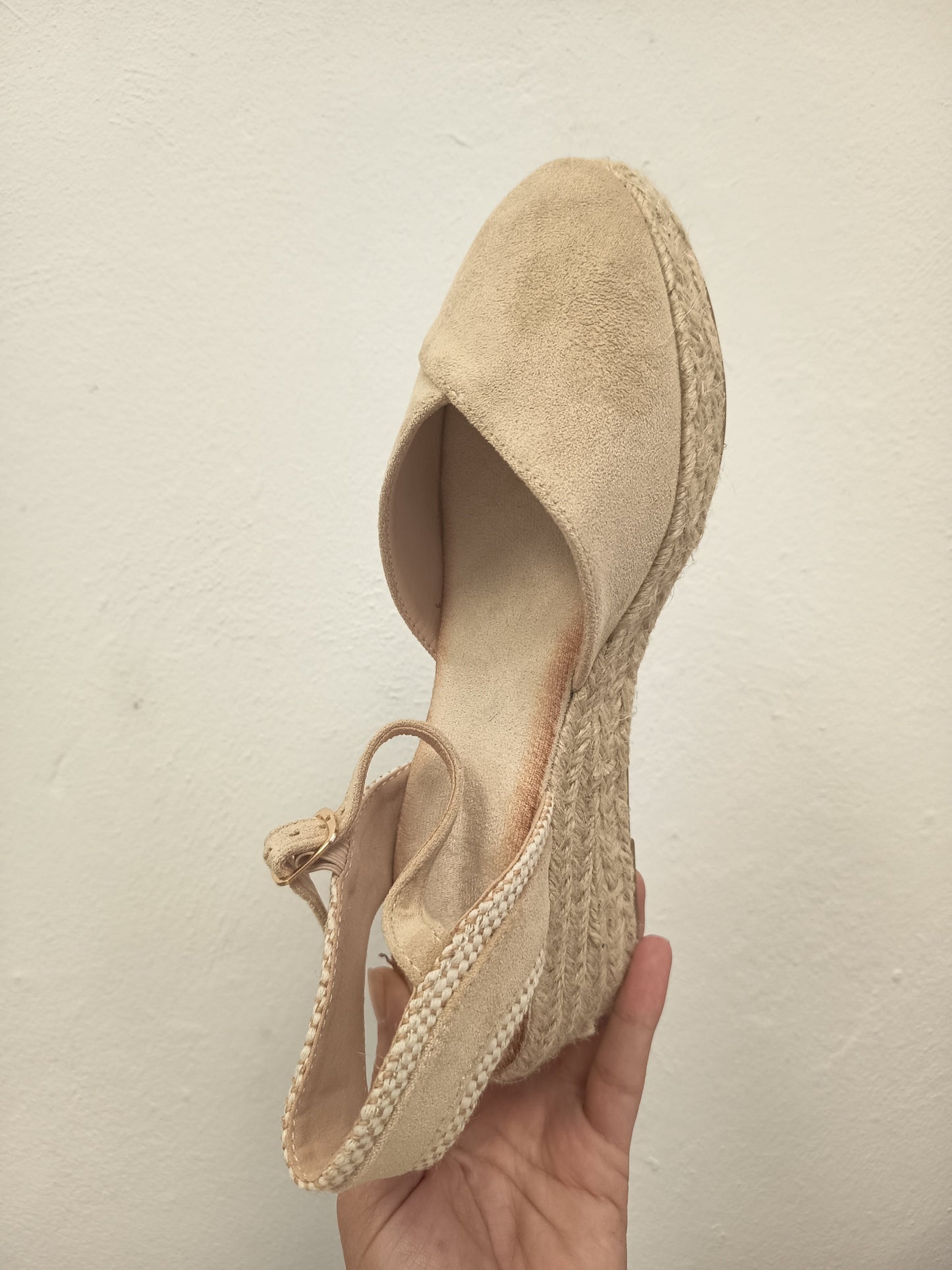 Cuña Beige