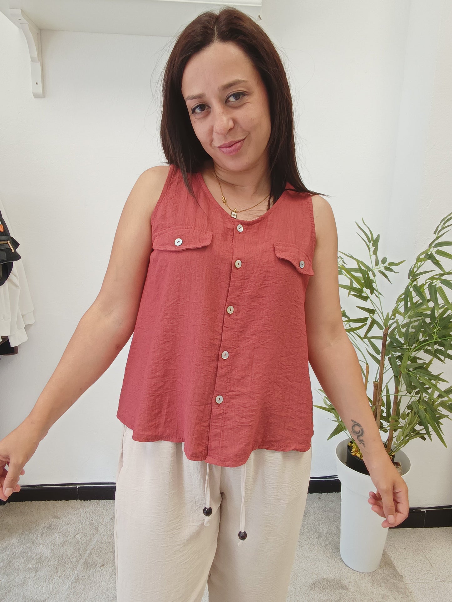 Camiseta Bolsillos Tirante
